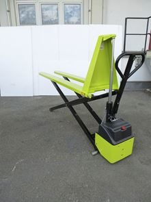Sakseløfter Pramac, lastkapacitet 1000 kg, gaffellængde 1800 mm Sakseløfter Pramac, lastkapacitet 1000 kg, gaffellængde 1800 mm