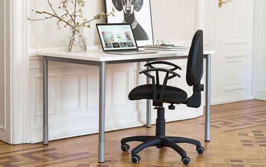 Vis produkter i kategorien Faste skrivebord Faste skrivebord